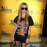 Avril Lavigne hosts a meet and greet at the Abbey Dawn | Picture 63999